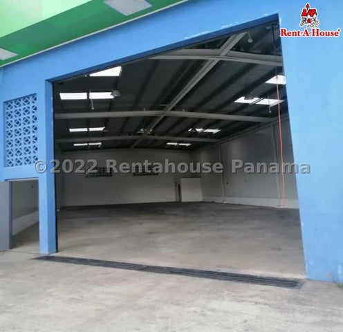 Prime Commercial Warehouse for Rent in Santiago